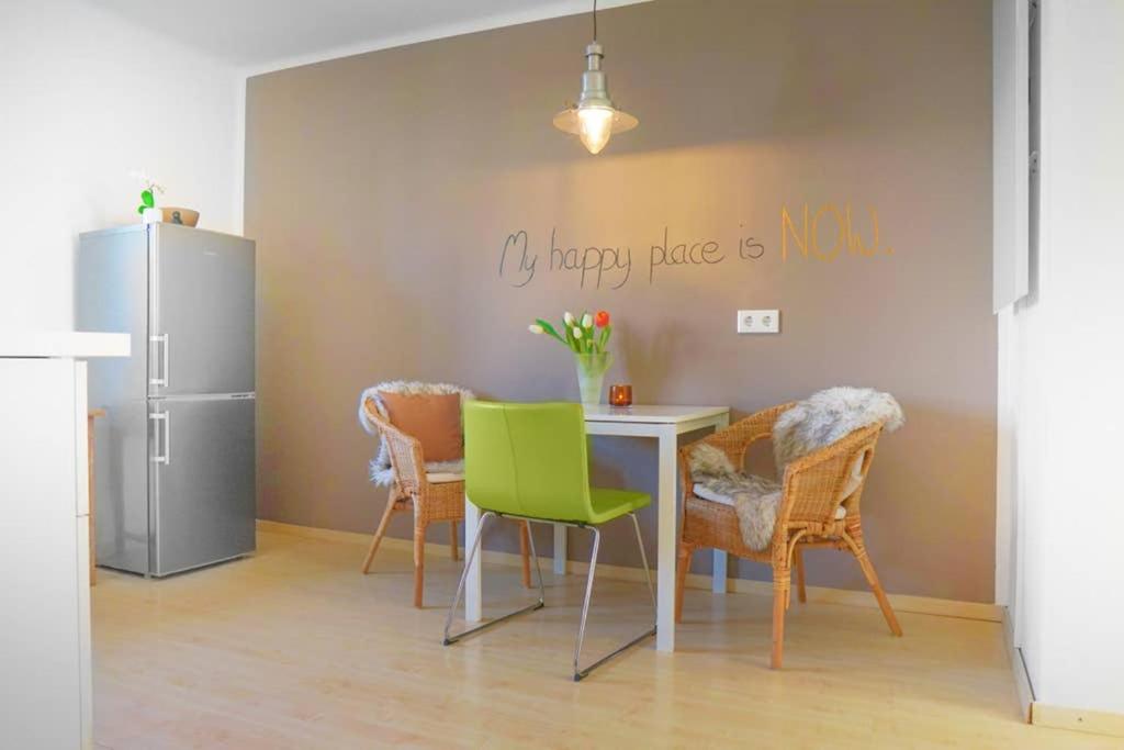 Apartment Lightland Apartments With Easy Parking *